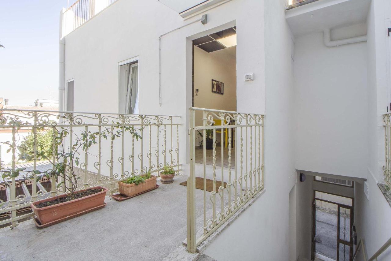 Le Dimore In Centro Con Parcheggio E Self Check-In Matera Luaran gambar